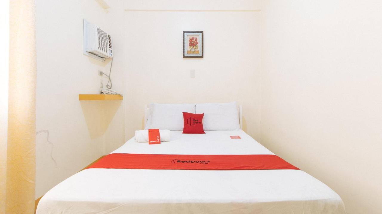 Reddoorz @ Golden Skye Hotel Guagua Экстерьер фото