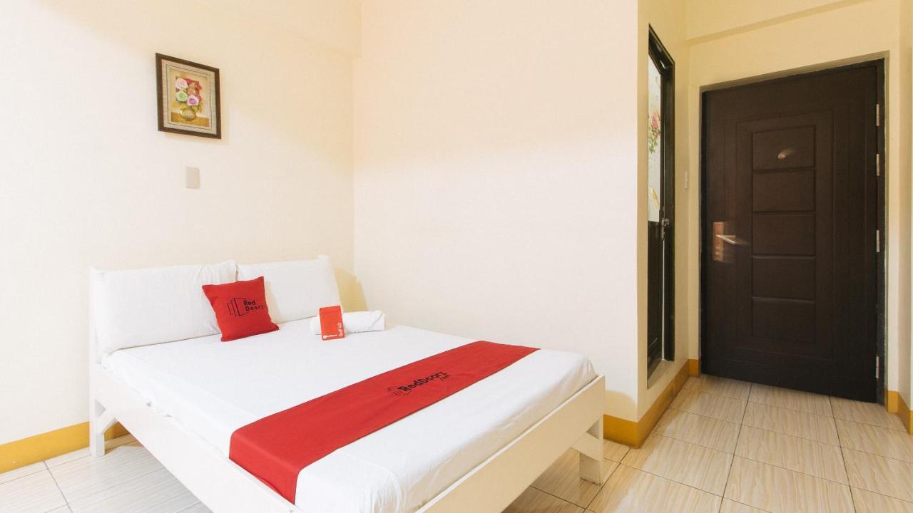 Reddoorz @ Golden Skye Hotel Guagua Экстерьер фото