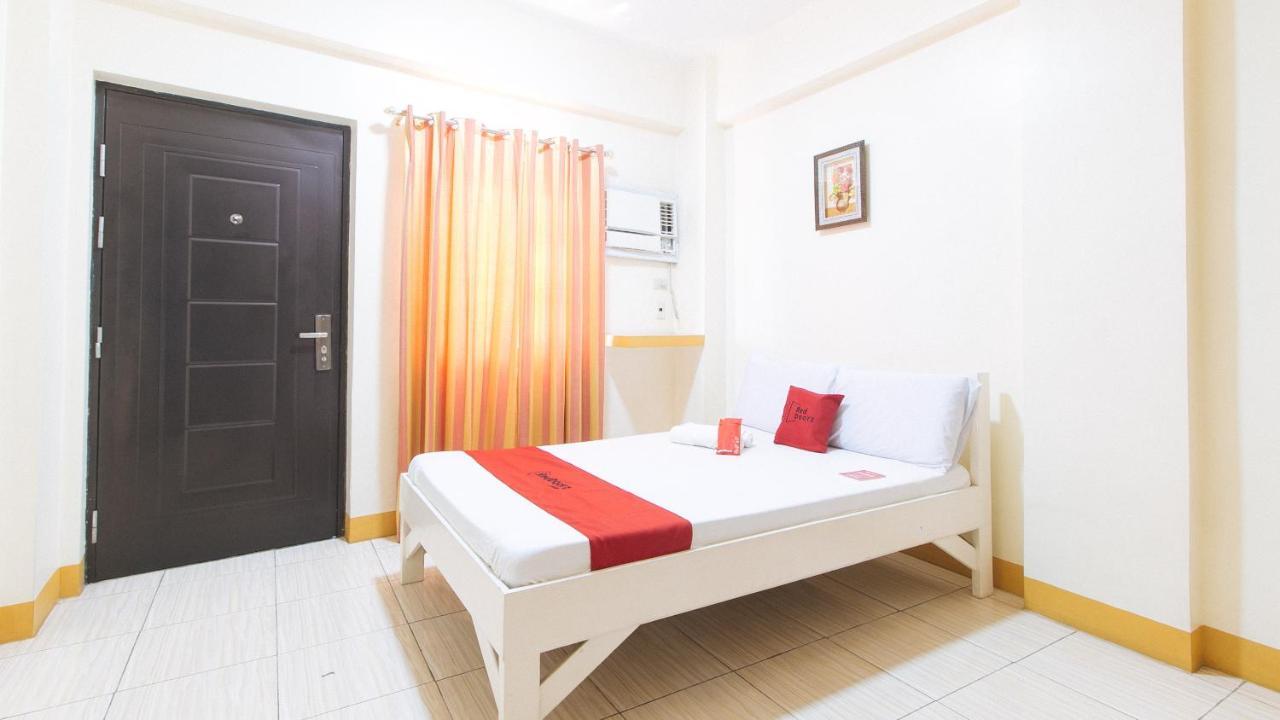 Reddoorz @ Golden Skye Hotel Guagua Экстерьер фото