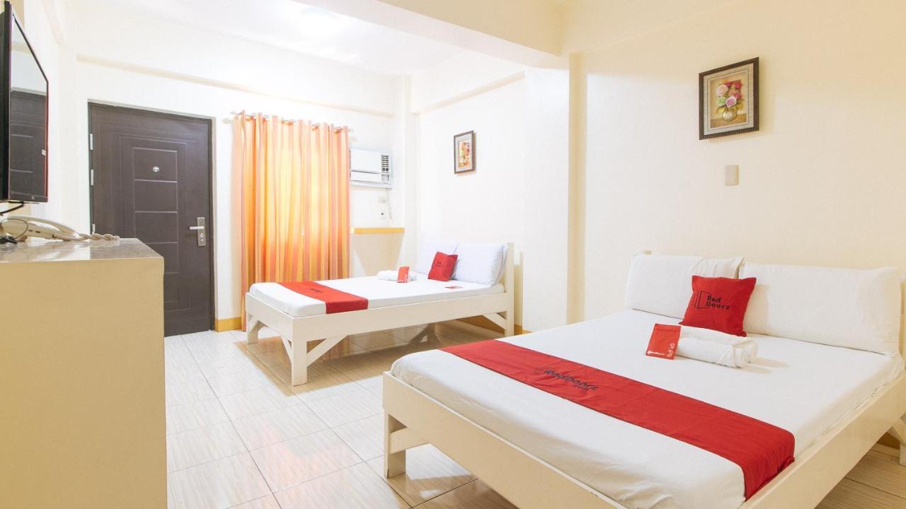 Reddoorz @ Golden Skye Hotel Guagua Экстерьер фото