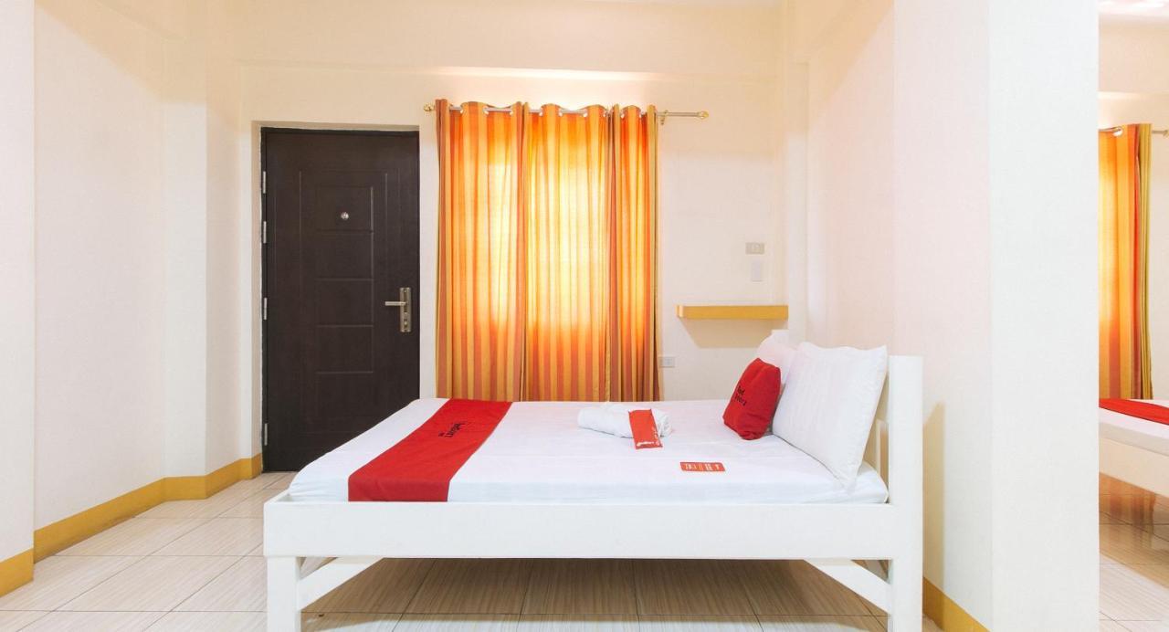 Reddoorz @ Golden Skye Hotel Guagua Экстерьер фото