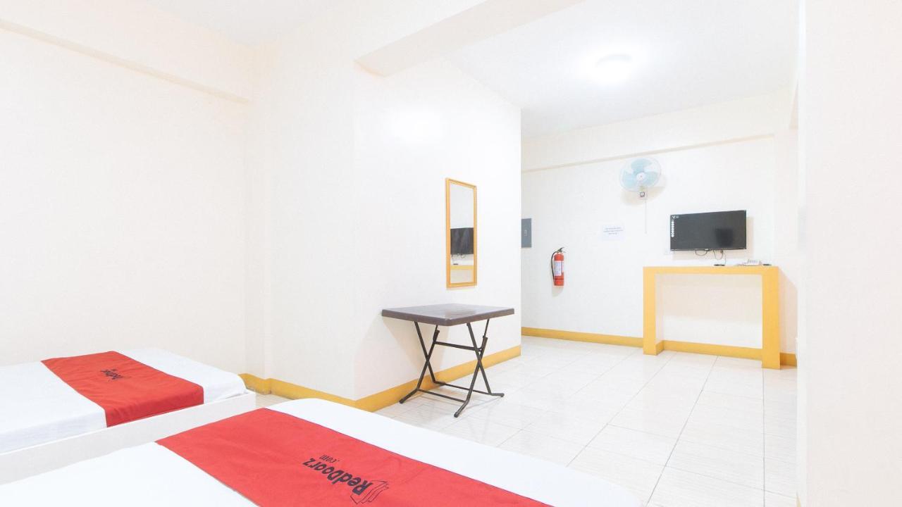 Reddoorz @ Golden Skye Hotel Guagua Экстерьер фото